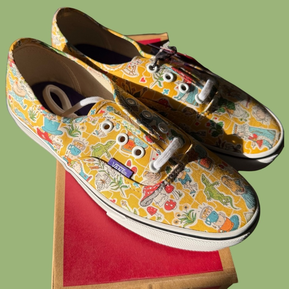 NWT Vans x Liberty of London Women’s Size 7 Alice and Wonderland Sneakers Yellow